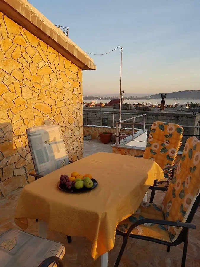 Apartment Dijana Kastela 0*,  Croatia